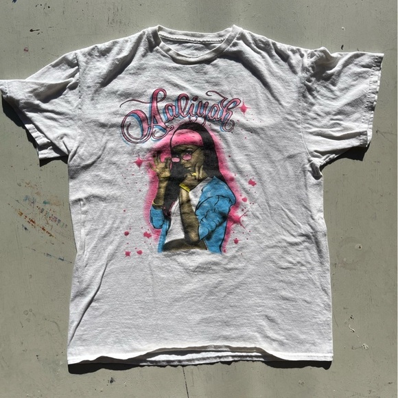 Women's Aaliyah T-Shirt White Face Spell-Out Logo L 90s R&B Graffiti Spray Paint - Picture 2 of 10